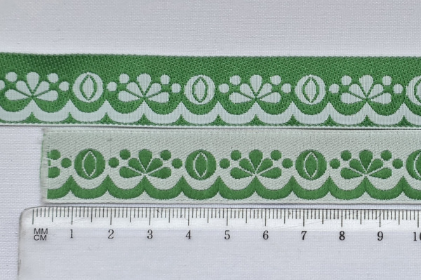 Stuha vyšívaná - zelená
