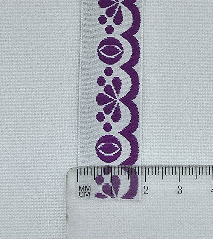 Vyšívaná stuha - fialová 1