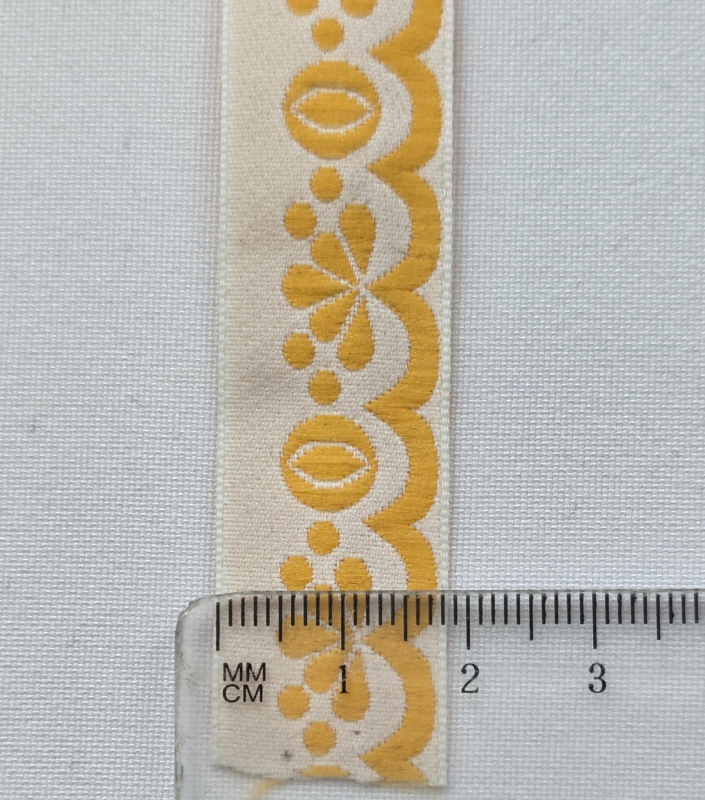 Vyšívaná stuha - žltá 1